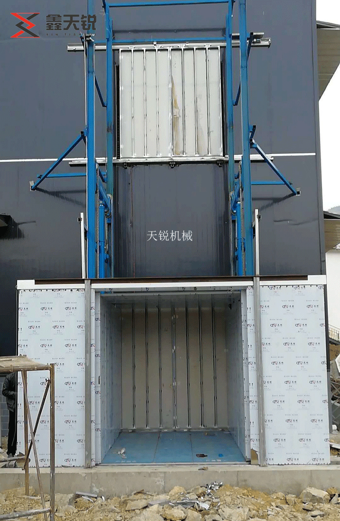 福建轿厢式升降货梯